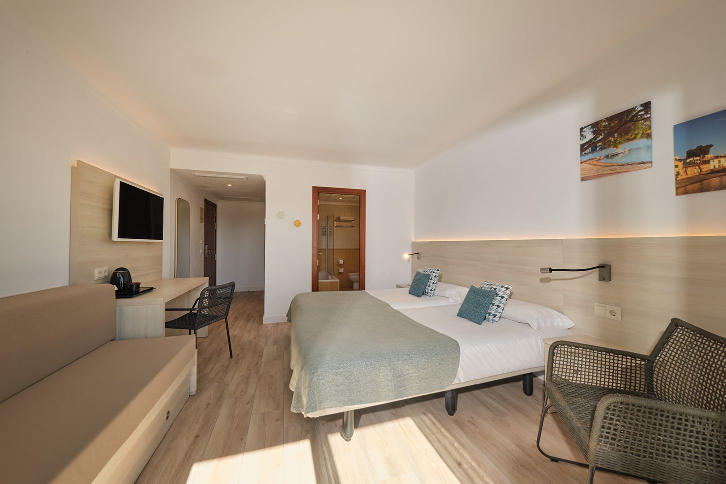 Hotel Apts. Playa Mondrago